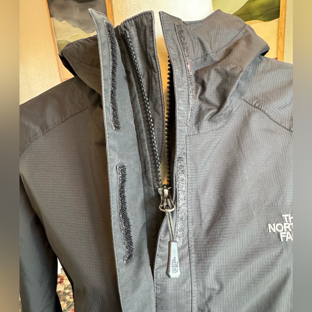 North Face HyVent Nylon Jacket - Picture 7 of 11